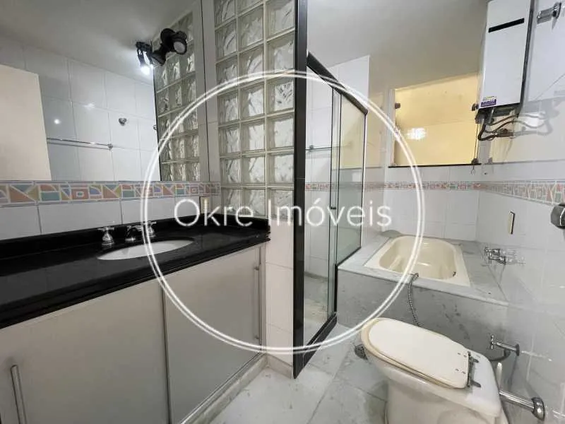 Квартира с 3 спальнями и сюит-ванной, 159 м² — photo 12
