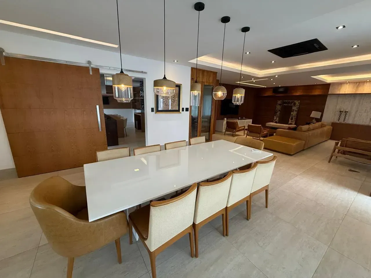 Furnished house with open-plan kitchen, 380 m² — photo 48