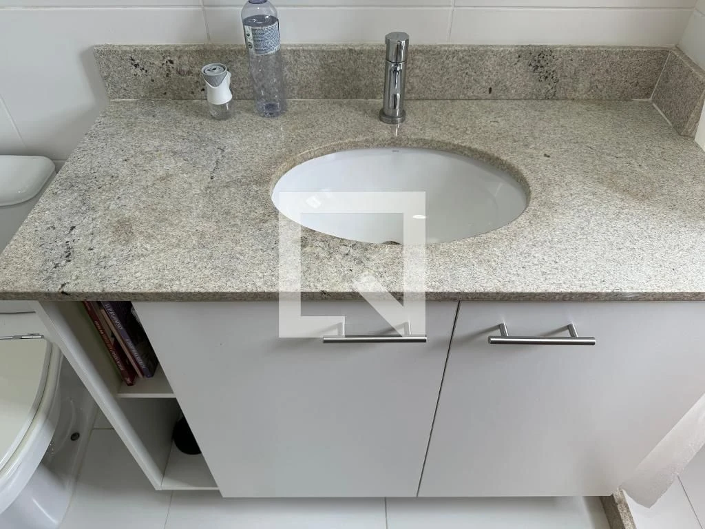 138 m² house with a home office and a walk-in closet — photo 43