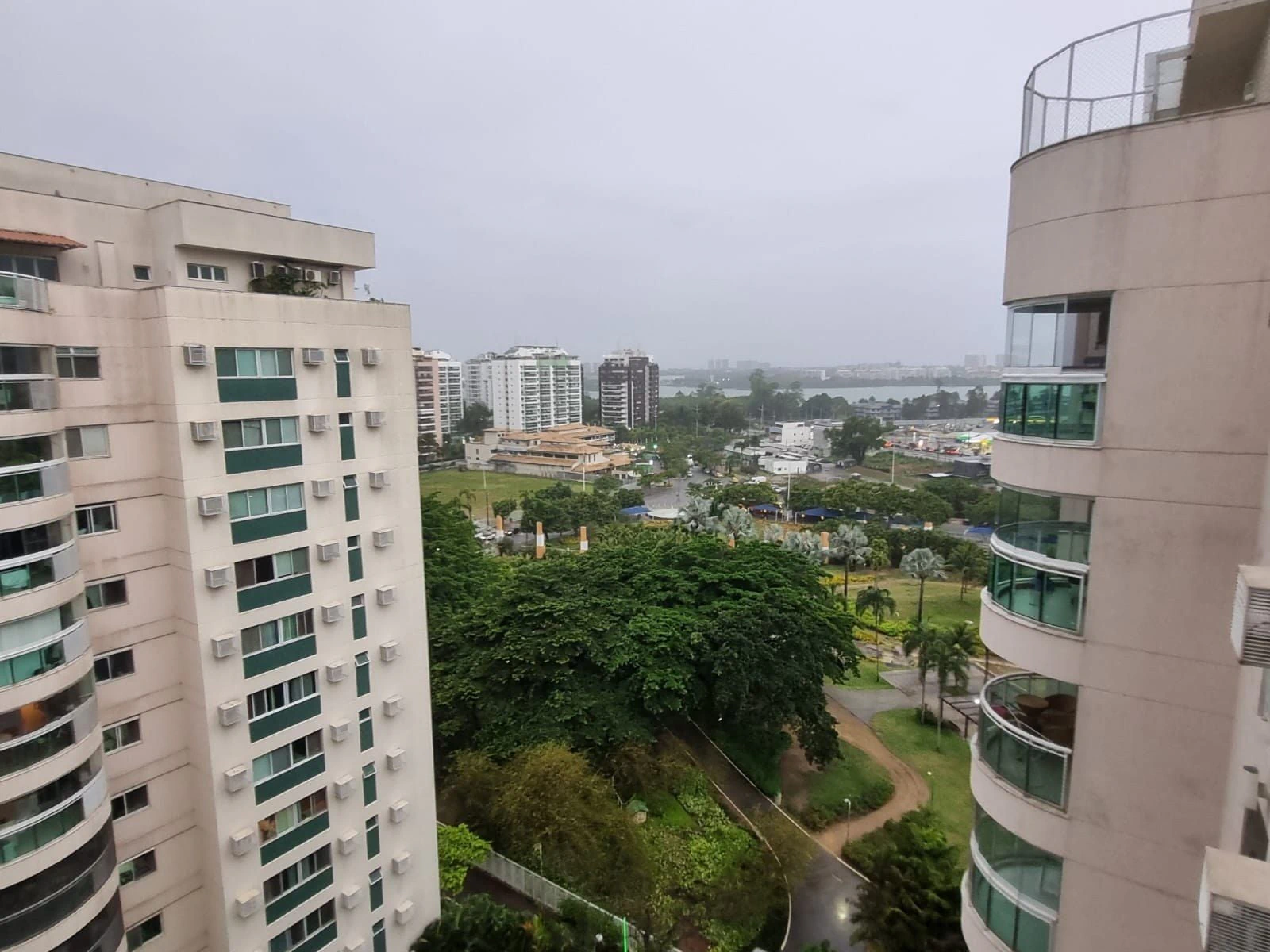 3-bedroom apartment with a home office in Rio de Janeiro — photo 9