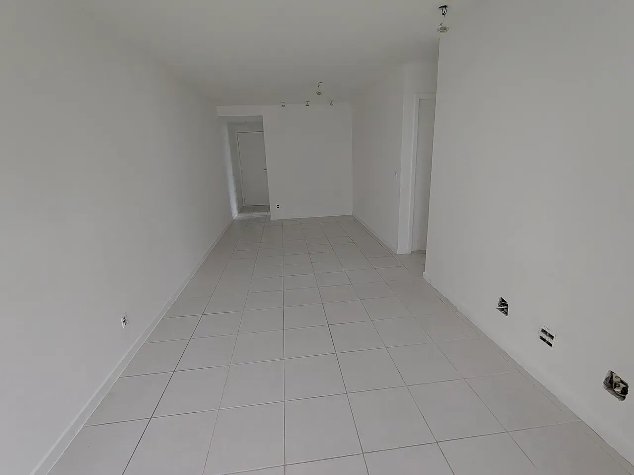 77 m² apartment with 2 bedrooms and 2 bathrooms — photo 12