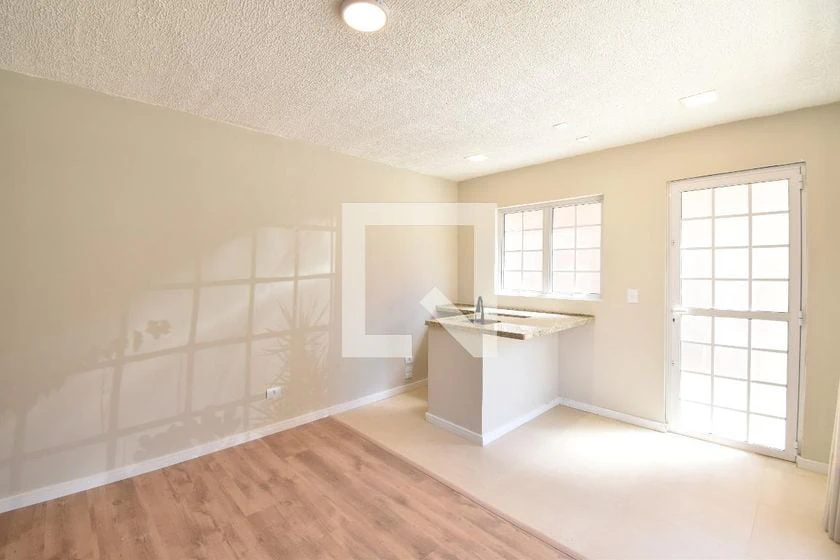 Studio, 45 m², with wood or laminate floors