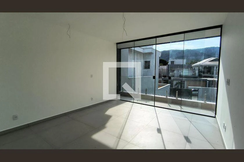 4-bedroom house with 210 m² and 4 parking spaces — photo 29