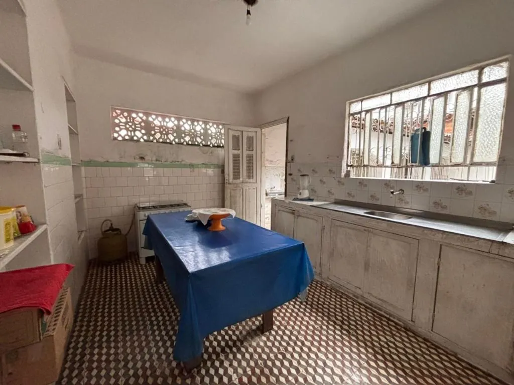 House with 6 bedrooms, 2 suites and 308 m² with balcony — photo 9