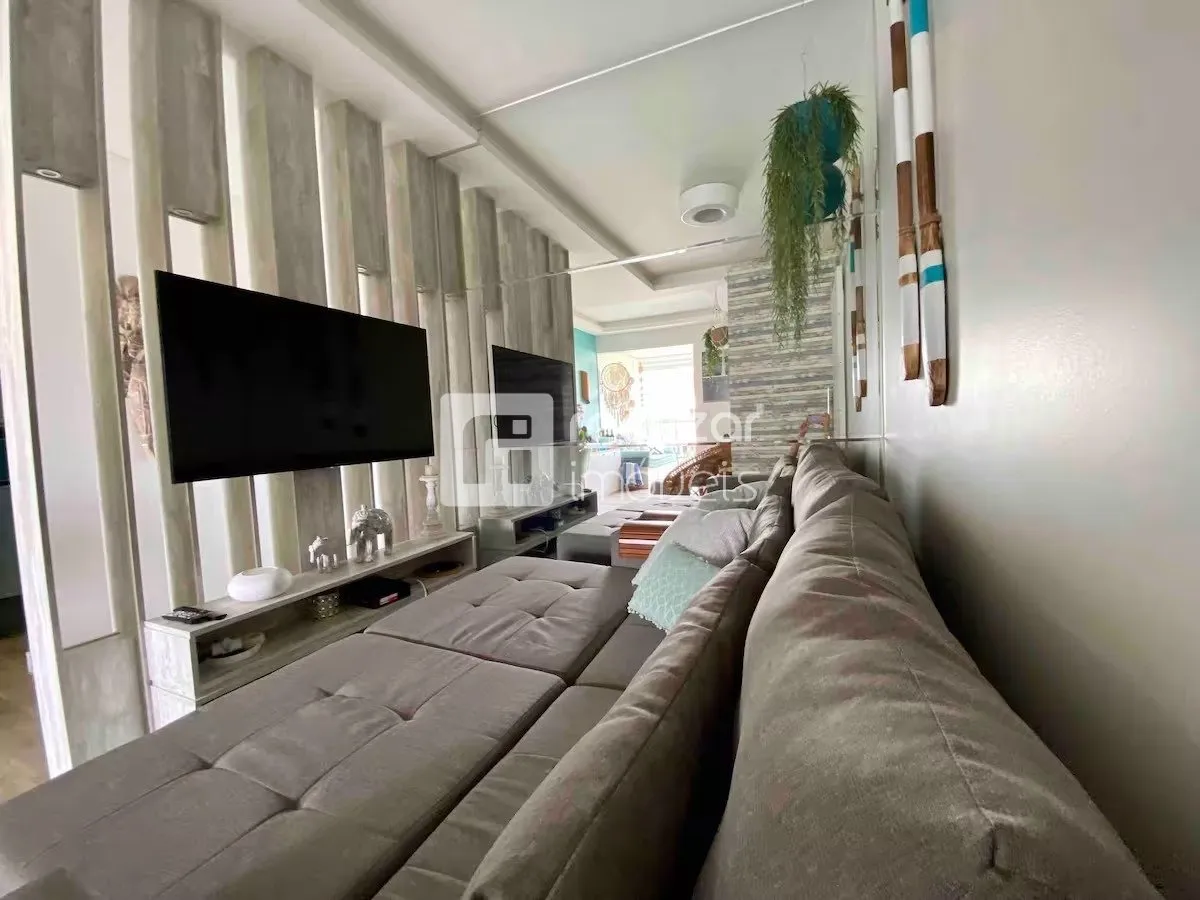 Furnished 2-bedroom apartment with private garden