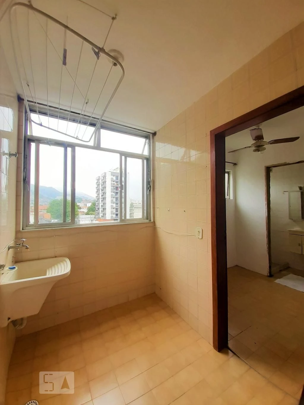 2-bedroom apartment with a mountain view in Rio de Janeiro — photo 11