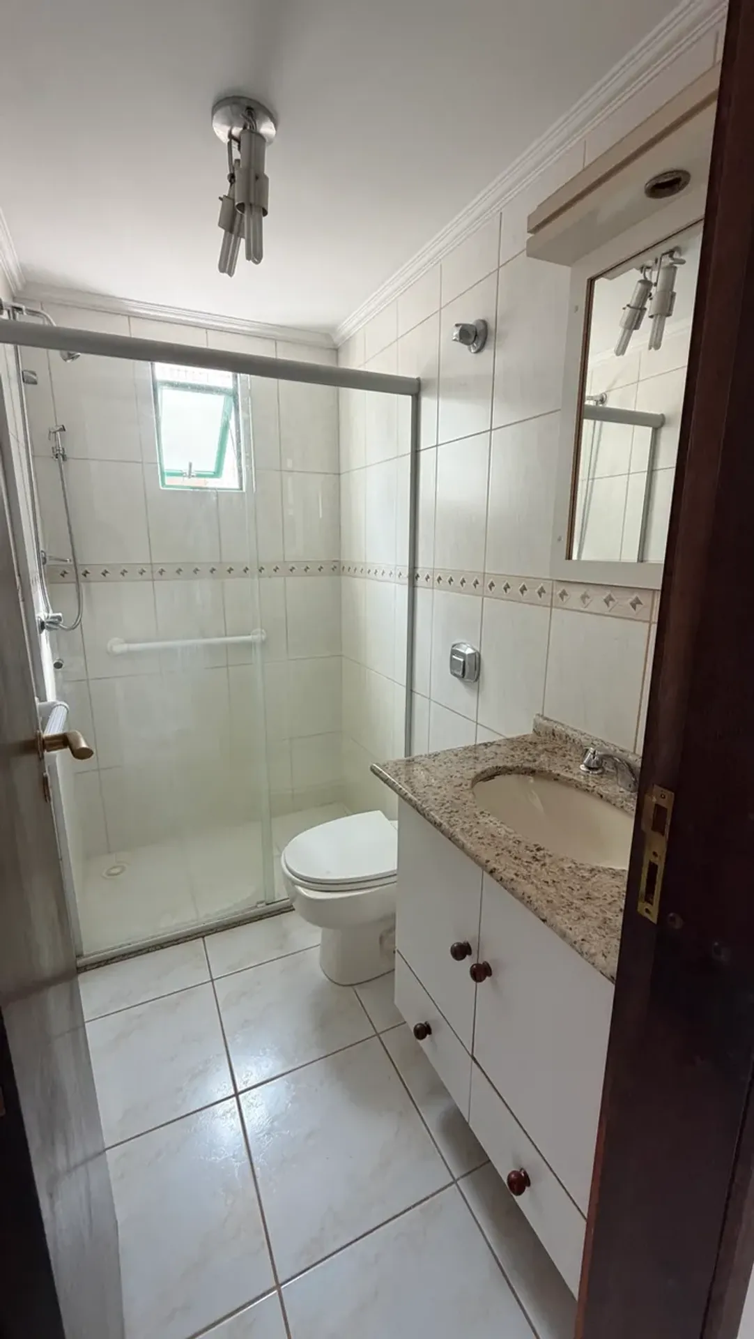 2-bedroom apartment with a washing machine in Curitiba — photo 18