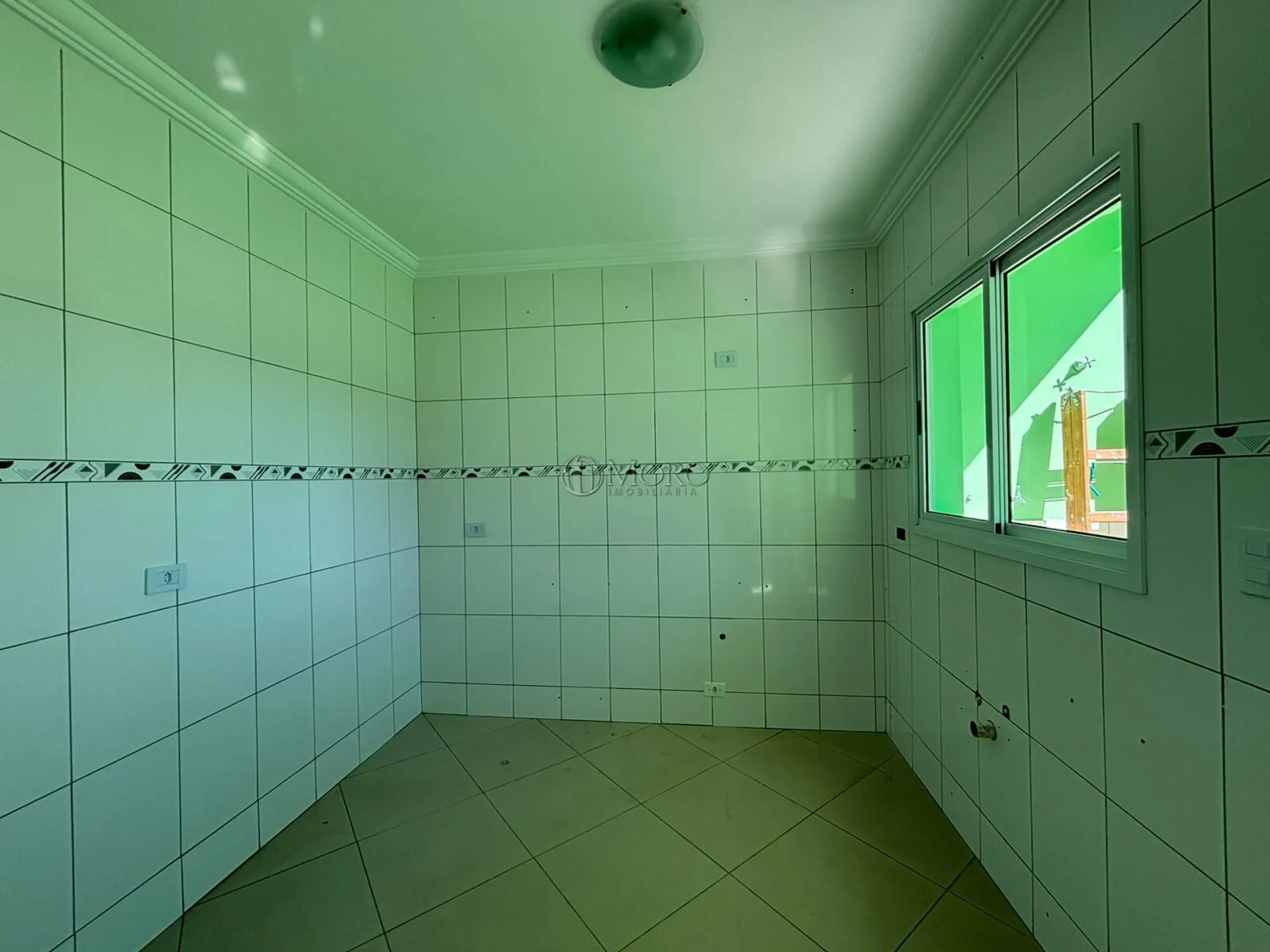 Townhouse with a closed kitchen and 3 bedrooms — photo 12