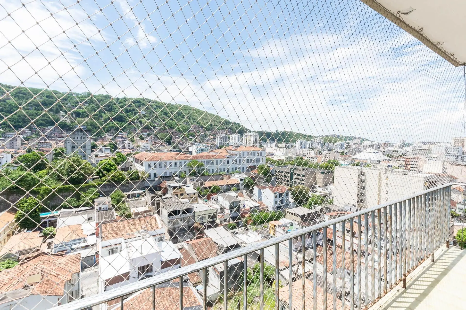Вид на горы и 3 спальни: квартира 90 м²