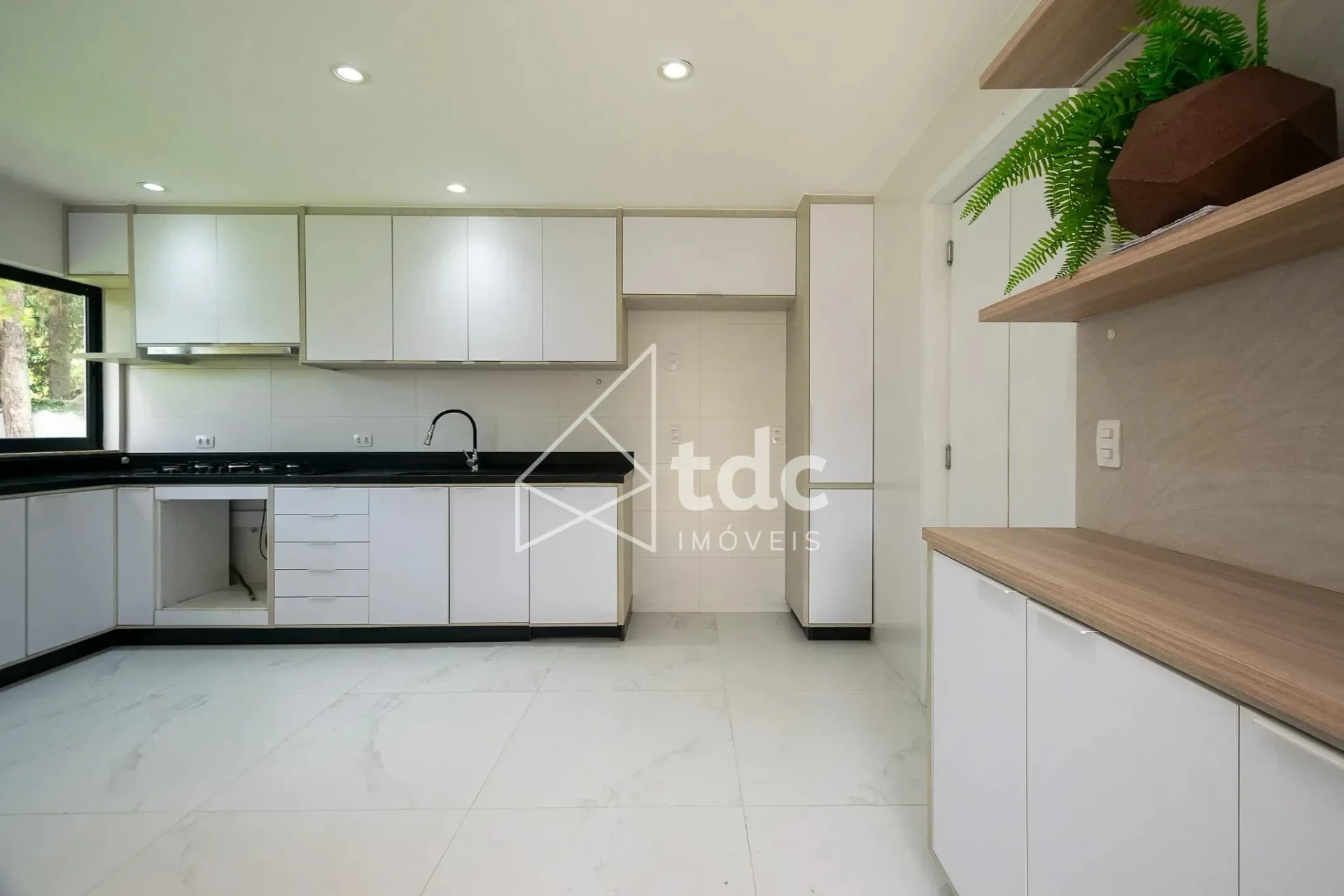 Casa em condomínio com 4 suítes e 3 vagas — photo 10