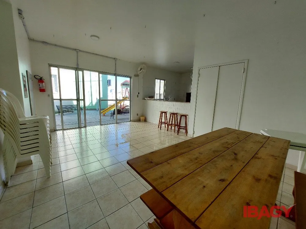 Квартира: 2 спальні, 59 м² — photo 4