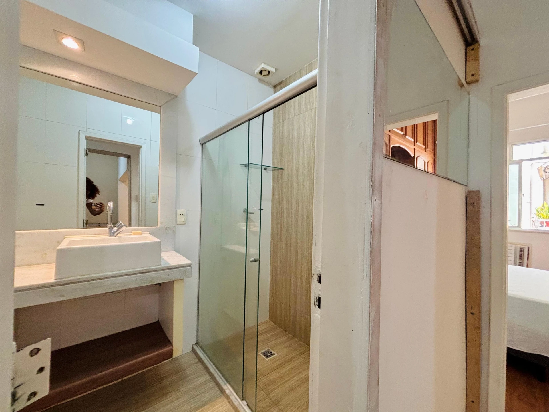 Furnished apartment with 3 bedrooms and 2 bathrooms — photo 40