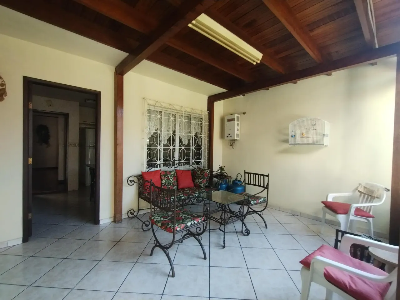 Single-level house with 4 bedrooms, garden and BBQ — photo 6
