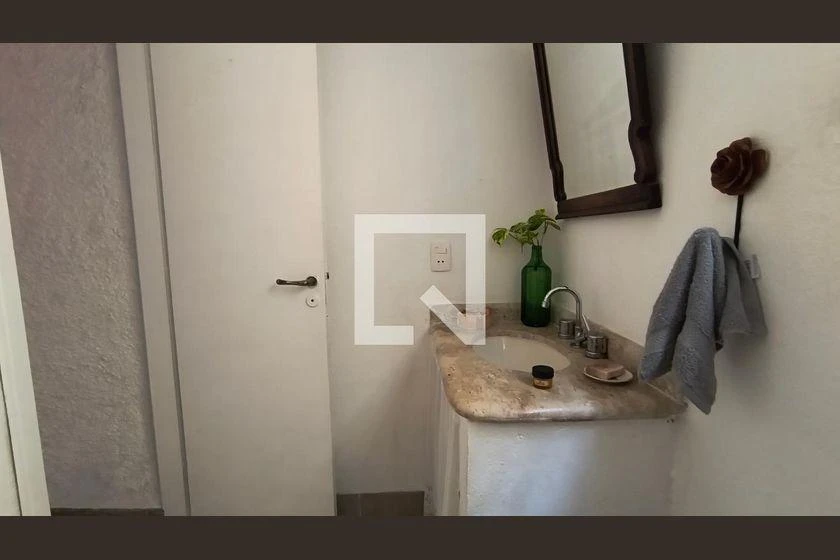 Furnished house, 270 m², with floor-to-ceiling windows — photo 16