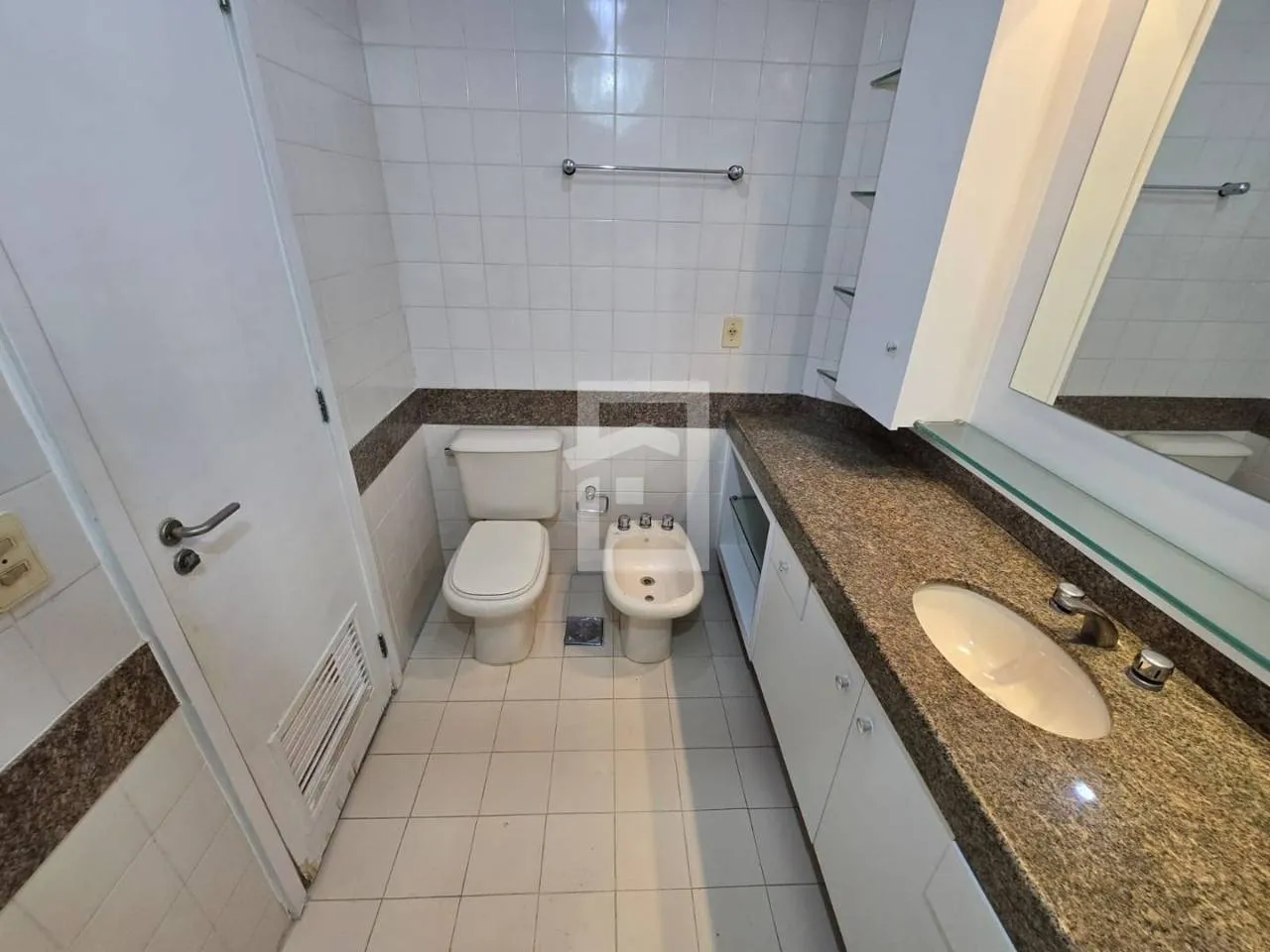 Ванна та 3 спальні: квартира 193 м² — photo 52