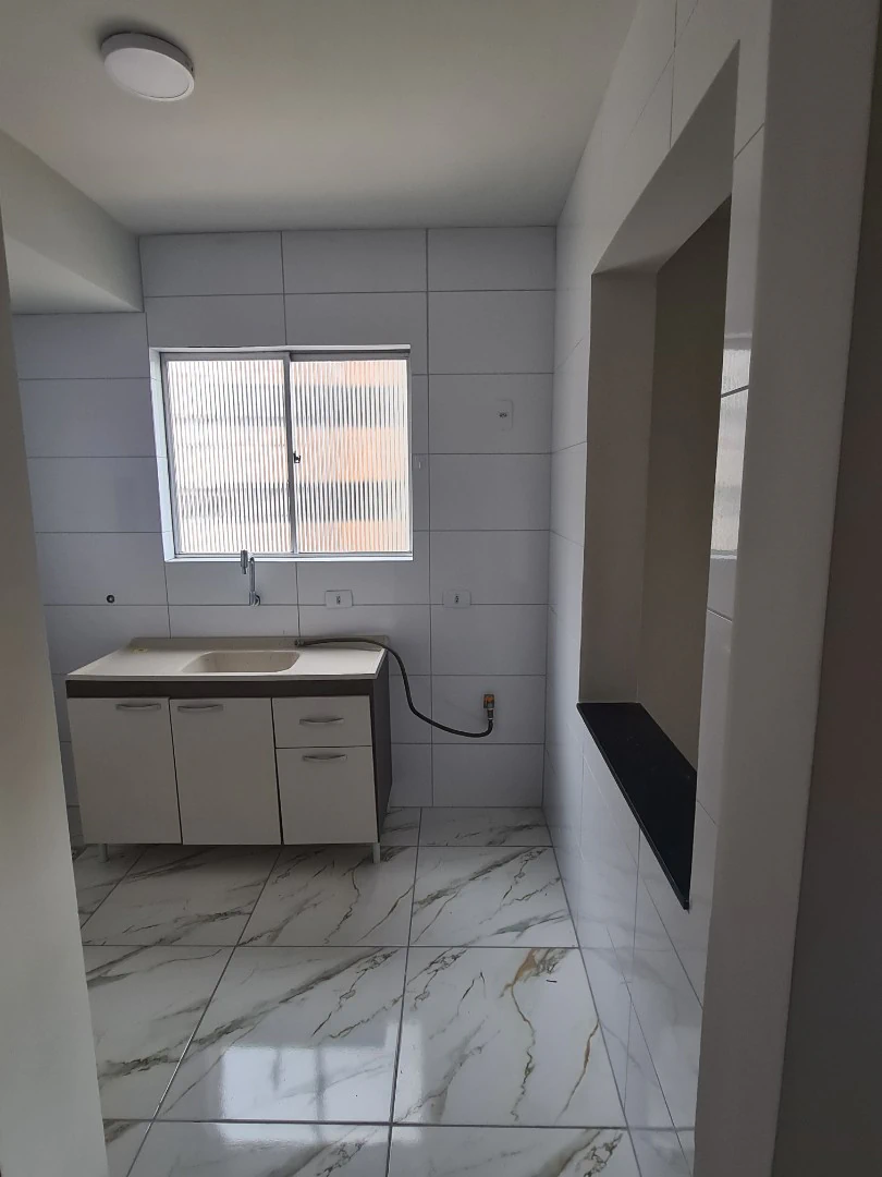 Apartment, 49 m², with wood or laminate floors — photo 2