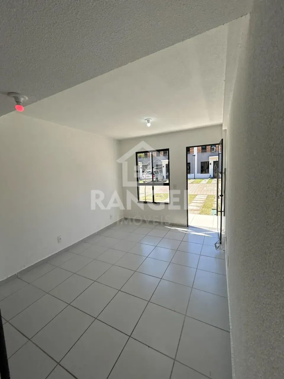 House with 2 bedrooms and 2 bathrooms, includes parking — photo 10