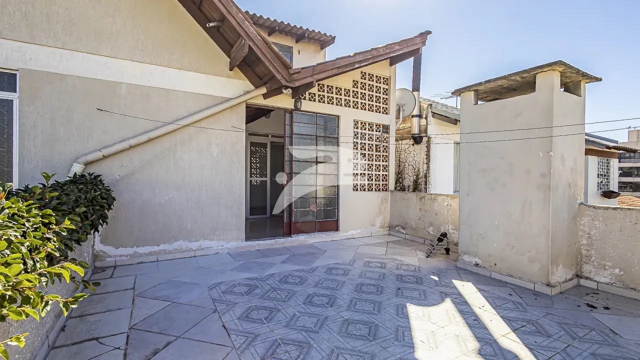 3-bedroom house with 3 bathrooms and 233 m² — photo 16