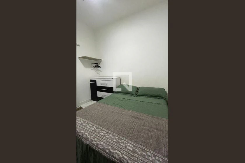 Furnished 1-bedroom apartment with a compact kitchenette — photo 13