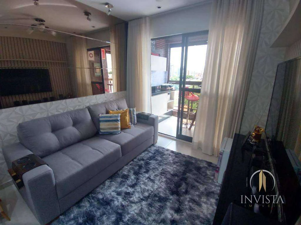 2-bedroom apartment with suite and private BBQ area — photo 4