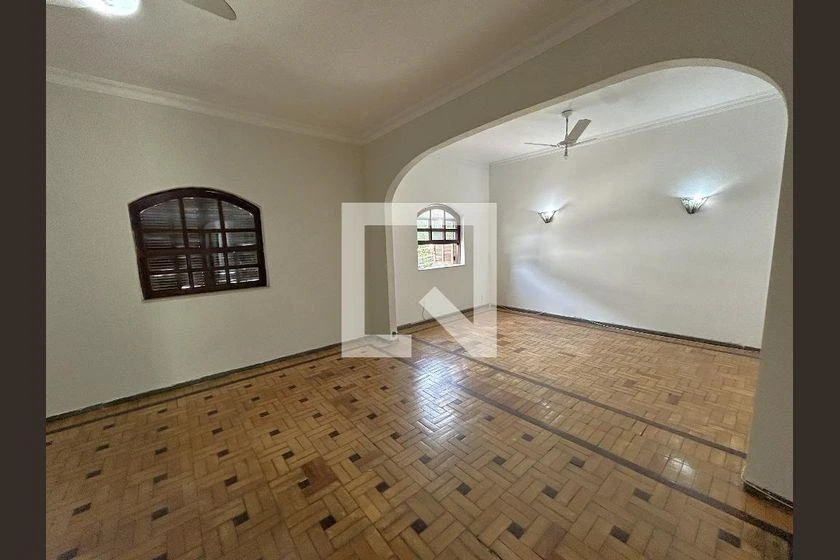 Деревянный пол или ламинат и 2 спальни: дом 80 м² — photo 8