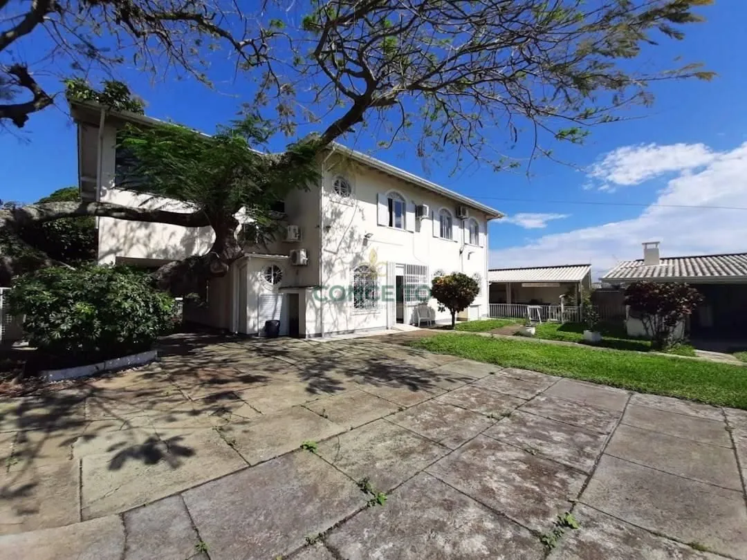 Casa en alquiler con 6 dormitorios y 420 m² — photo 4