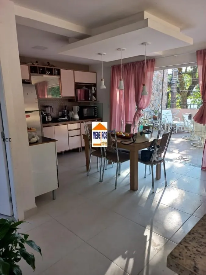 Rental house with 3 bedrooms and 3 bathrooms — photo 5