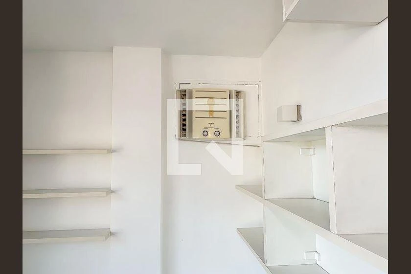 Furnished apartment with 2 bedrooms and 80 m² — photo 45