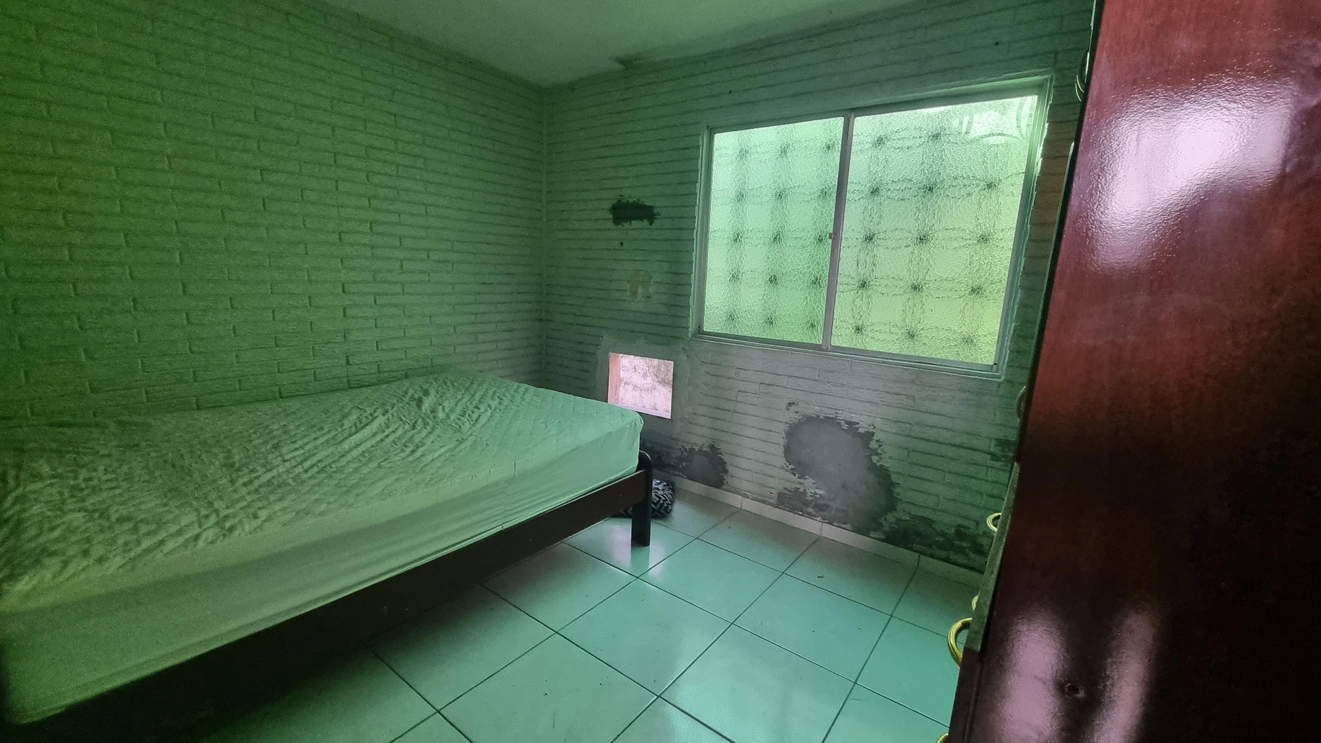 Washing machine in a 5-bedroom house, 200 m² — photo 15