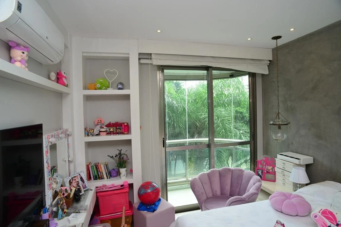 Furnished apartment with 4 en-suites and 5 bathrooms — photo 35