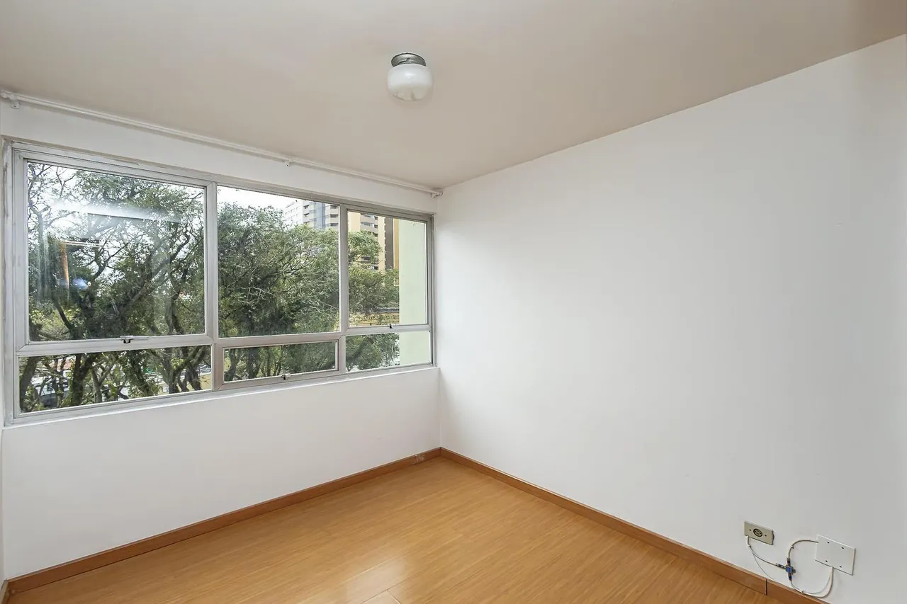 Apartamento com cozinha fechada, 3 quartos e 2 banheiros — photo 3