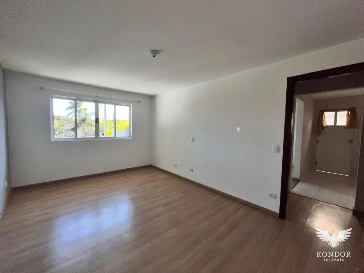Wood or laminate floors in a 3-bedroom house, 90 m² — photo 12