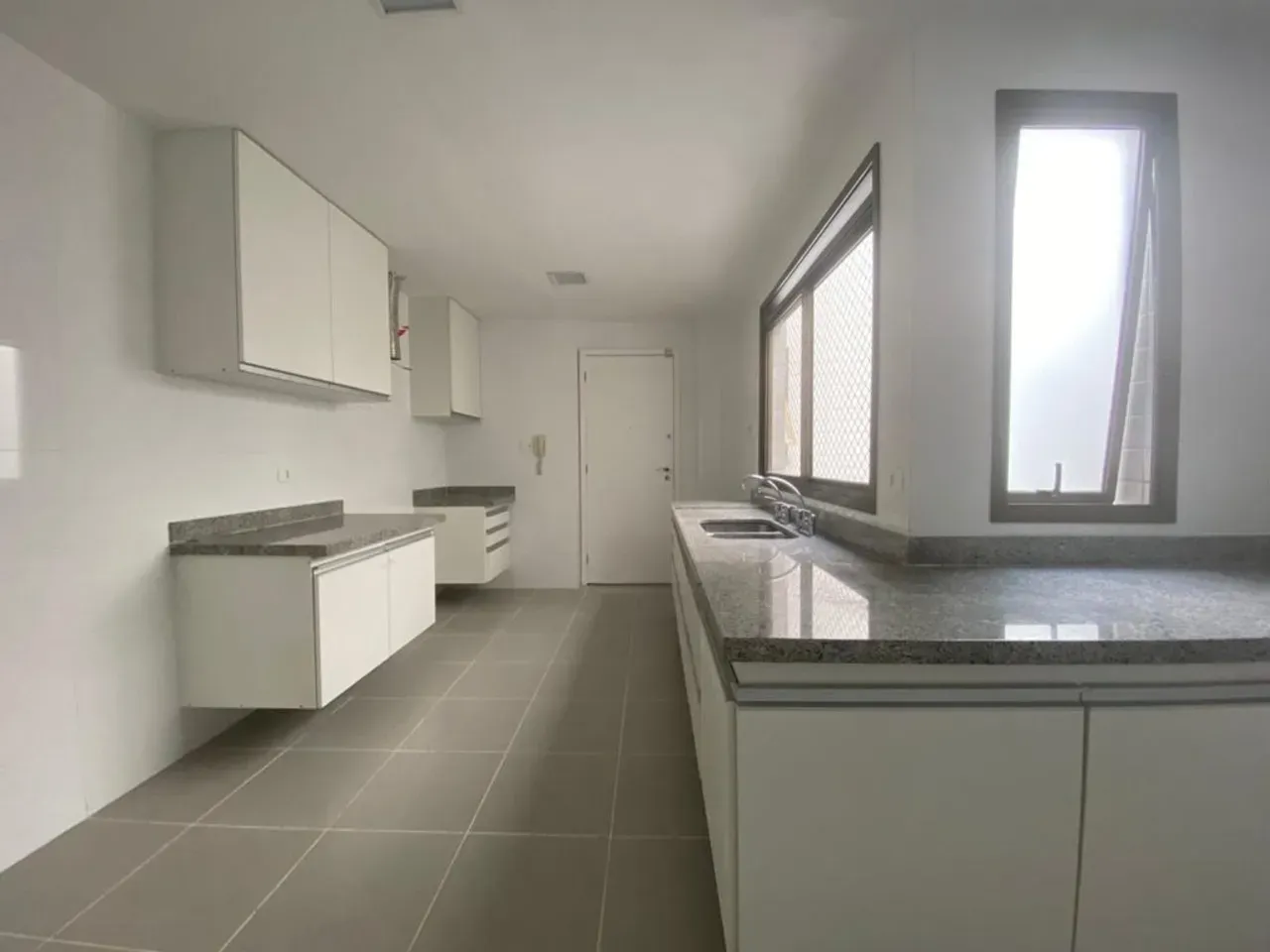 Penthouse with 4 bedrooms and 5 bathrooms plus 4 parking — photo 25