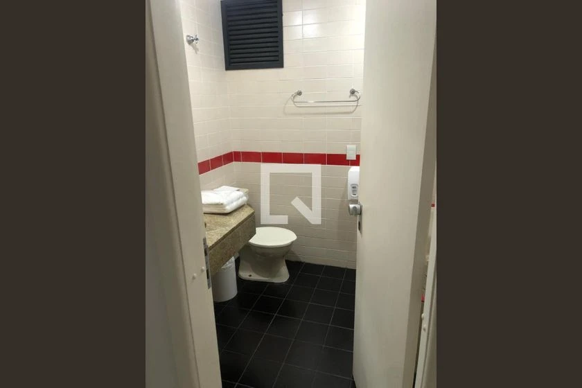 Estudio sin amueblar con 1 dormitorio y cocina abierta — photo 12