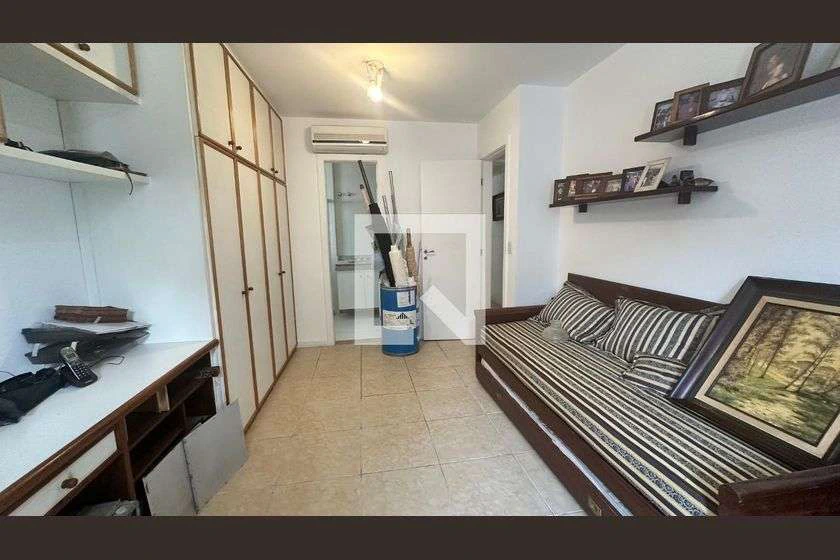 Condominium house with 5 en-suite bedrooms and pool — photo 21