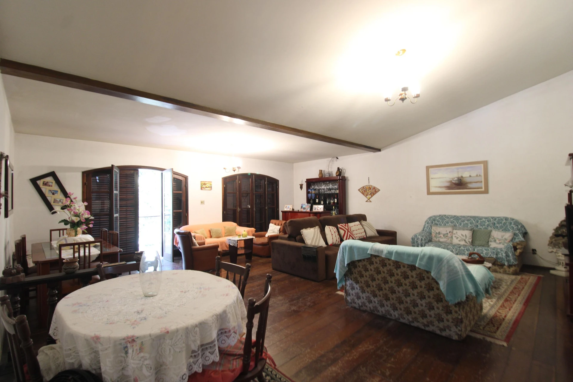 Furnished house with 4 bedrooms and private garden