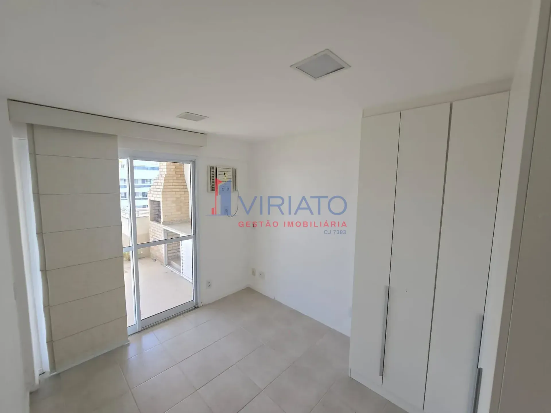 Apartment with 5 bedrooms and 2 bathrooms plus a balcony — photo 52