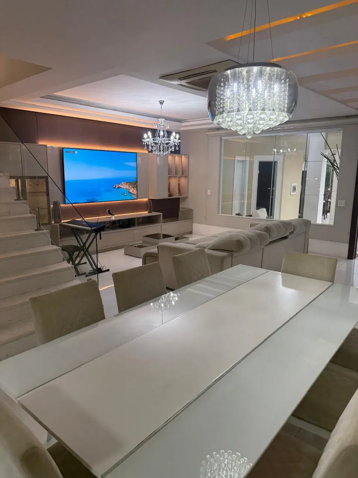 5 quartos e jardim: casa de 400 m² — photo 6