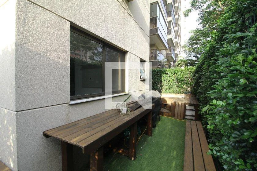 3-bedroom apartment in a building with a gym — photo 2
