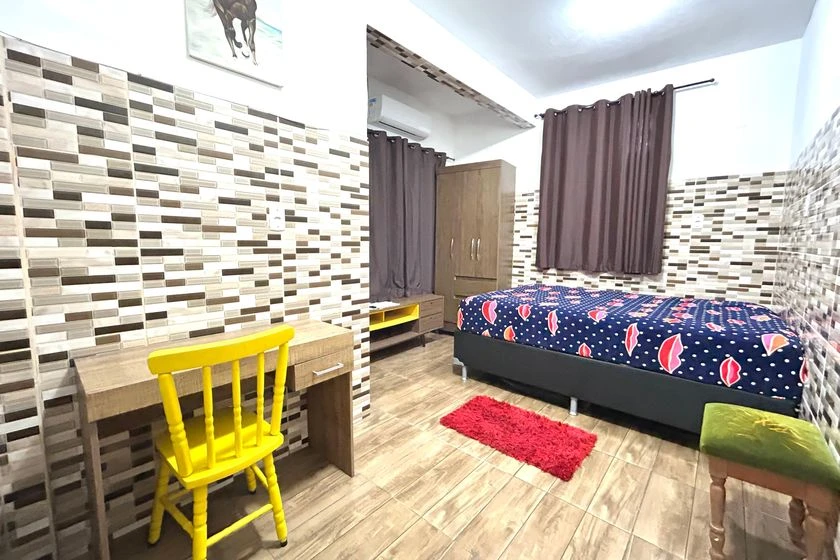 Furnished 1-bedroom apartment with a separate gas kitchen