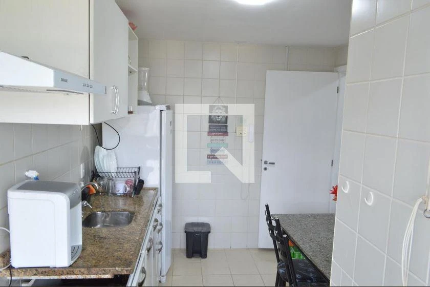 3-bedroom apartment in a building with a gym — photo 15