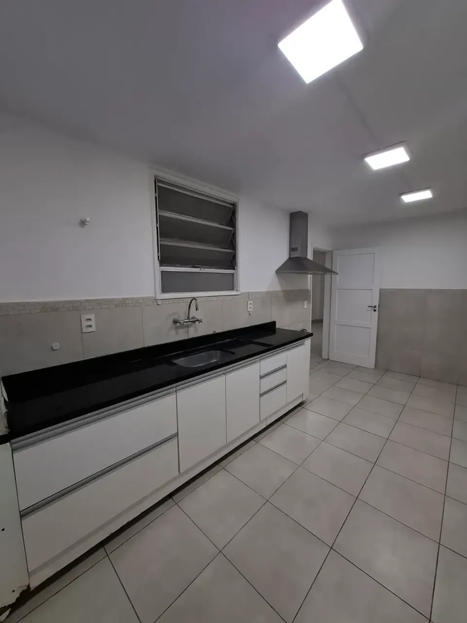 Apartment with 4 bedrooms, 4 bathrooms and 2 parking spaces — photo 4