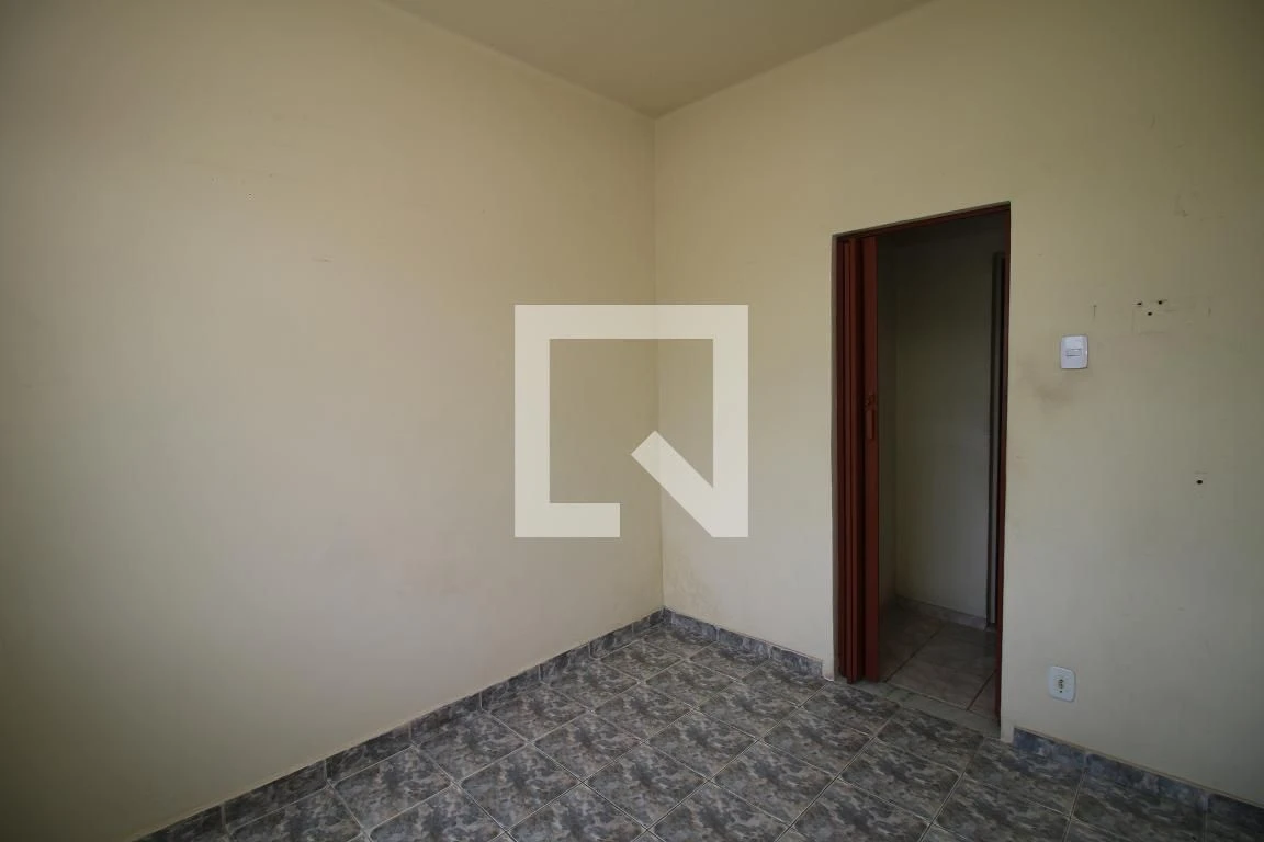 Apartamento para alugar com 2 quartos e 1 banheiro, sem vaga — photo 24