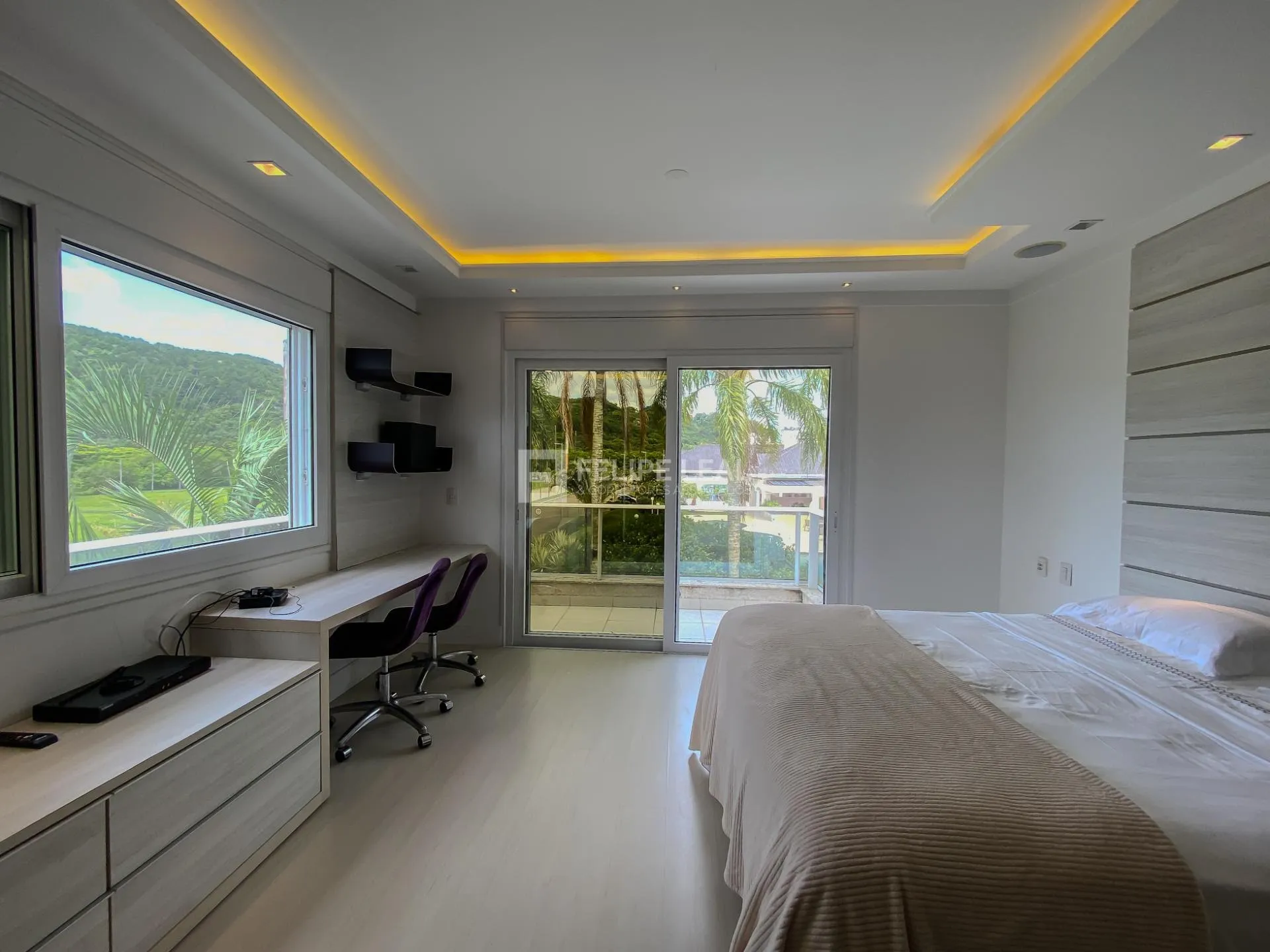 Casa em condomínio com 9 dormitórios e 8 suítes — photo 6