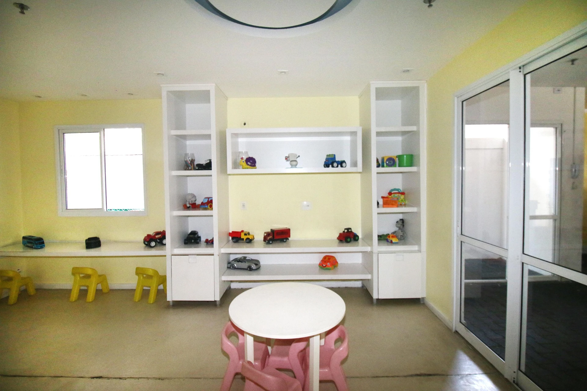 Rental apartment with 2 bedrooms and a balcony — photo 48