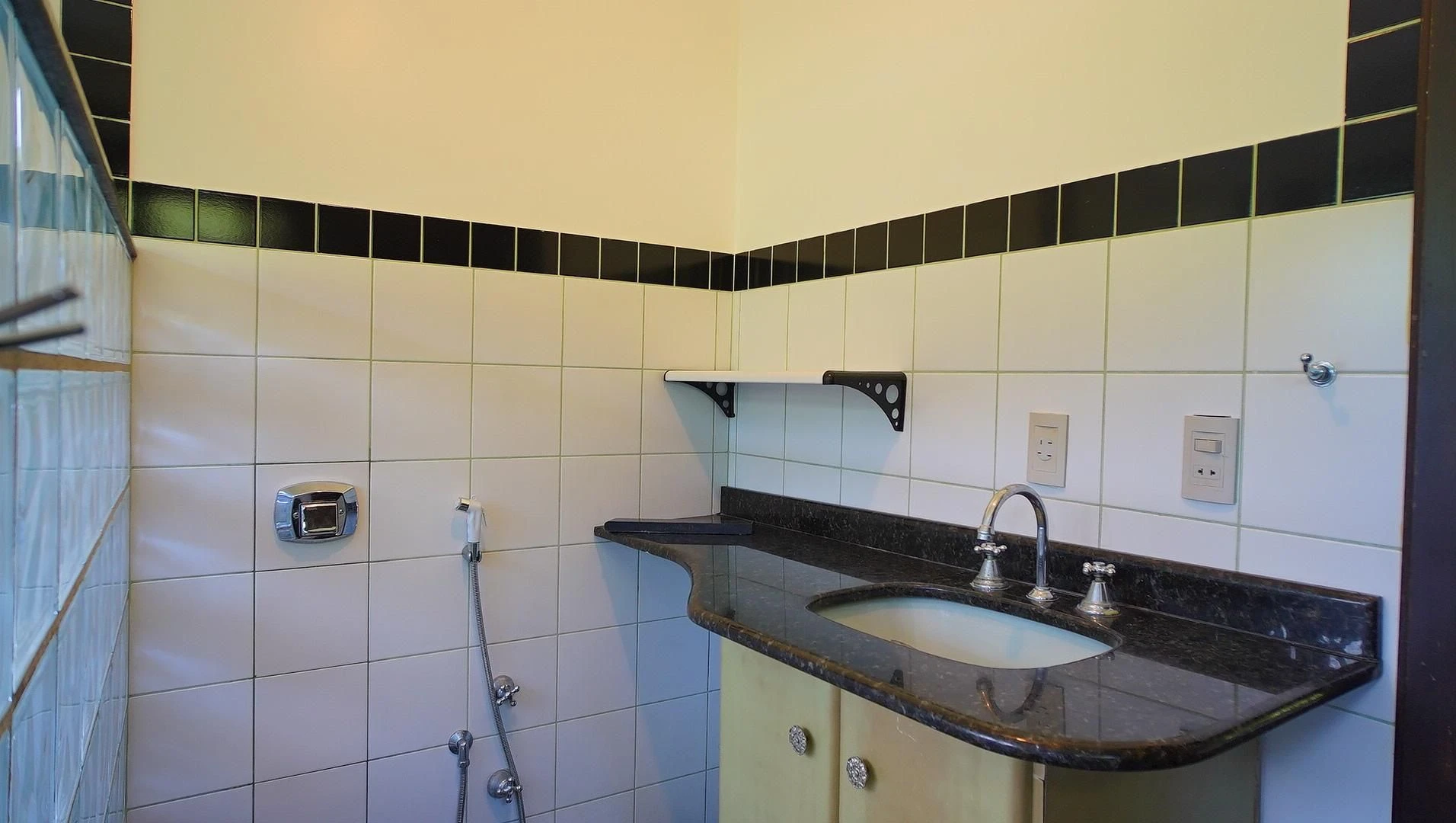 Панорамні вікна та 4 спальні: будинок 735 м² — photo 60