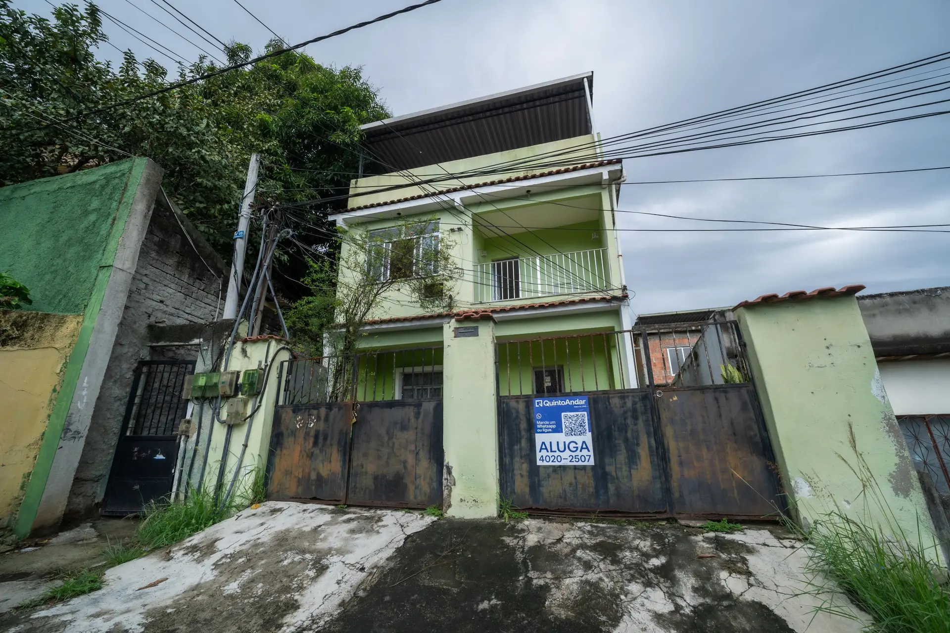 Unfurnished house with 2 bedrooms, yard and balcony — photo 38
