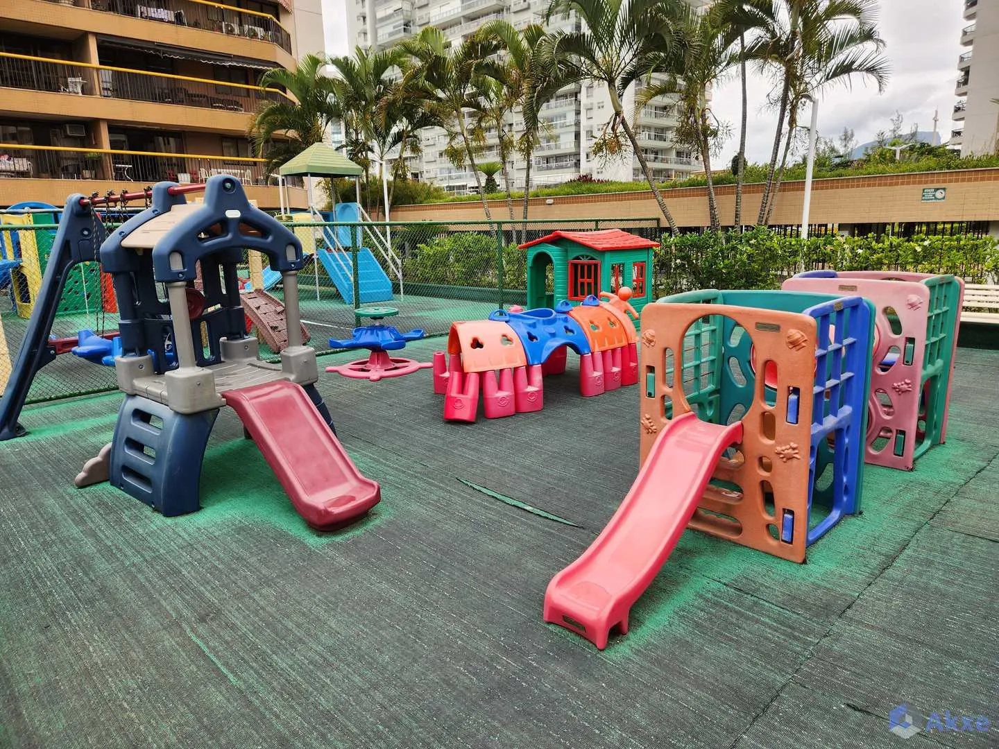 Apartamento de 2 quartos em condomínio com piscina aquecida — photo 39