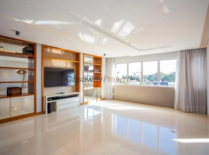 Apartamento de 256 m² com 2 suítes e 2 vagas de garagem — photo 4