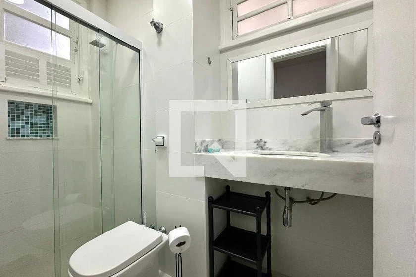 Furnished 1-bedroom apartment with 65 m² and 2 bathrooms — photo 10